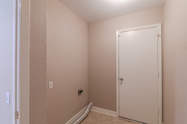 Building Photo - 18506 Creekfield Ct