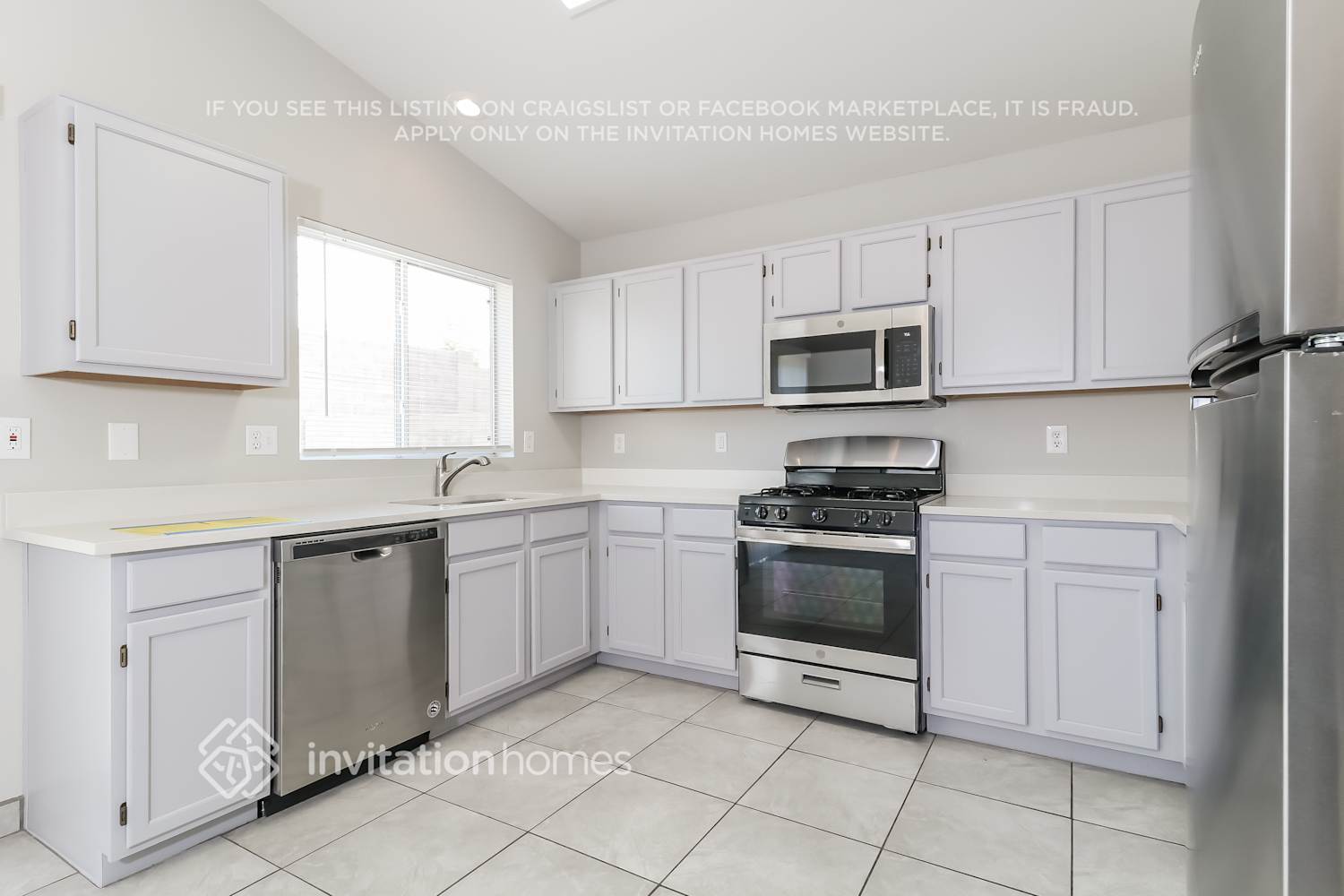 Building Photo - 11312 W Puget Ave