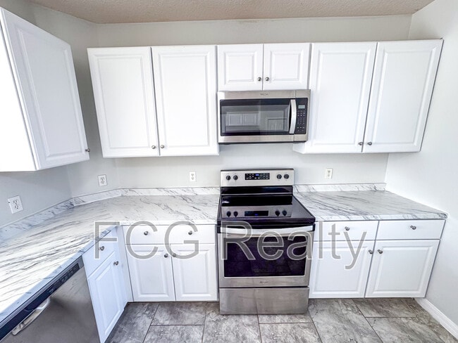 Building Photo - 702 Colville Pl