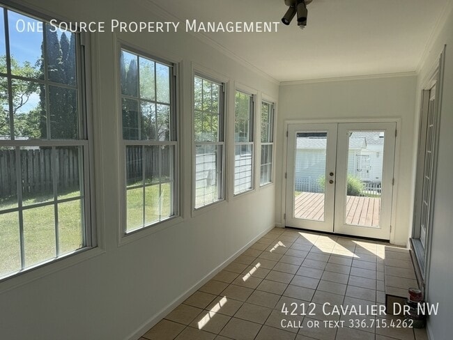 Building Photo - 4212 Cavalier Dr NW