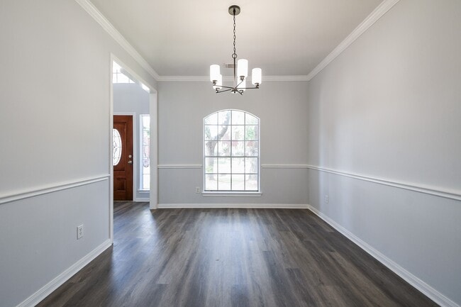 Building Photo - 13619 San Martin Ln