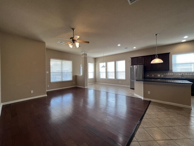 Building Photo - 25030 Buttermilk Ln