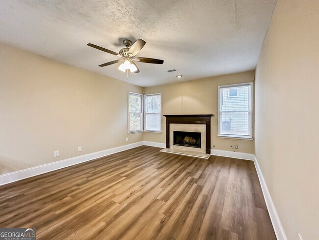 Building Photo - 1577 Linksview Way