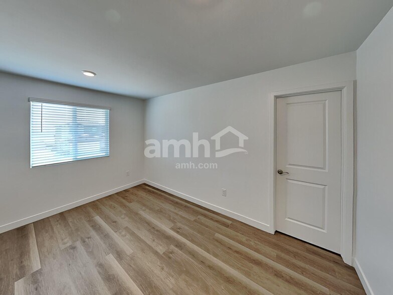 Building Photo - 9683 N Rancho Lozano