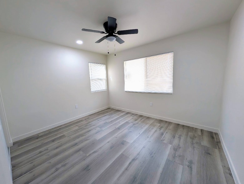 Building Photo - 1358 N Murray St