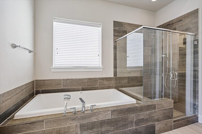 Building Photo - 2016 Covent Garden Station