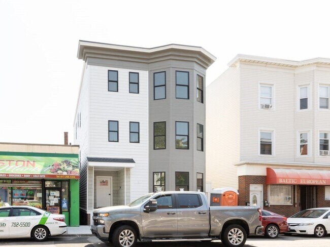 Building Photo - 625 Dorchester Ave