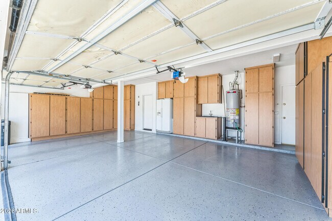 Building Photo - 1111 W Washington Ave