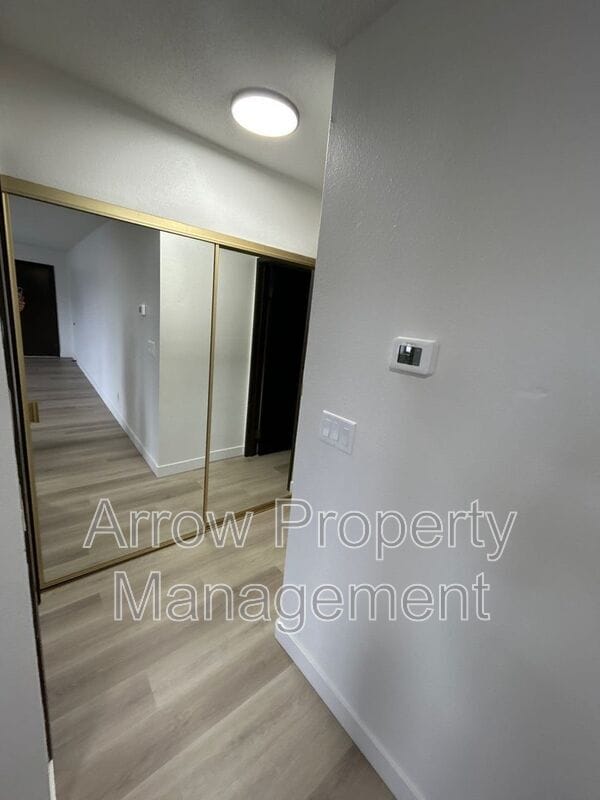 Building Photo - 201 E Arbor Ave