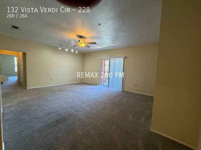 Building Photo - 132 Vista Verdi Cir