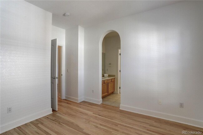 Building Photo - Incredible Townhome in the Hampden Town Ce...