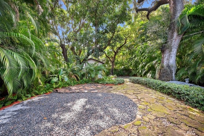 Building Photo - 2180 SW 24th St