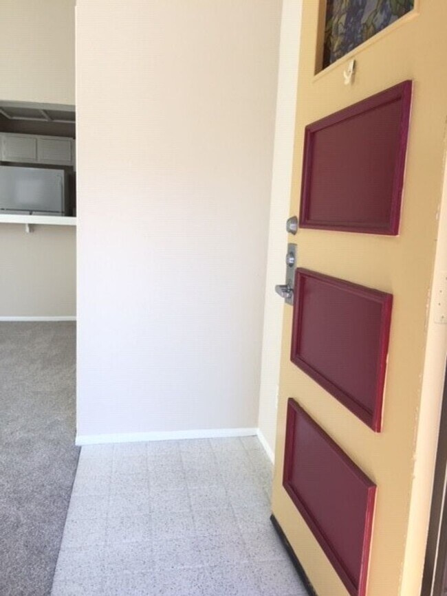 Building Photo - 25761 Le Parc