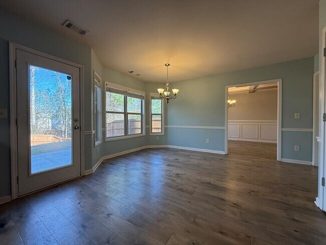 Building Photo - 1326 Castleberry Dr