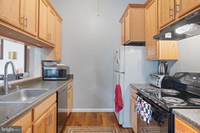 Building Photo - 209 Water Fountain Ct