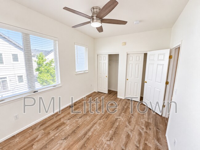 Building Photo - 2943 W Riverwalk Cir