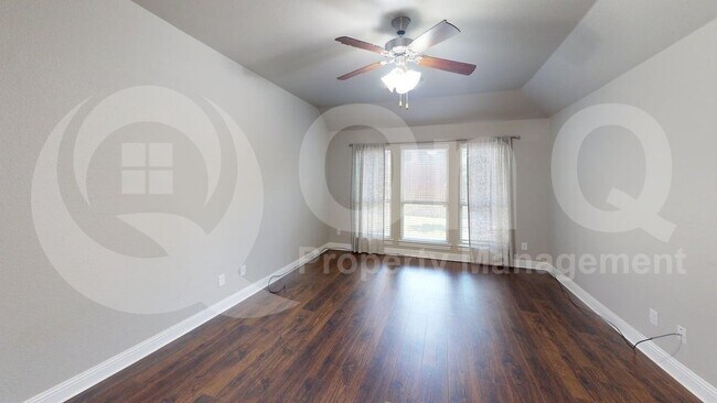 Building Photo - 15605 Leadenhall St