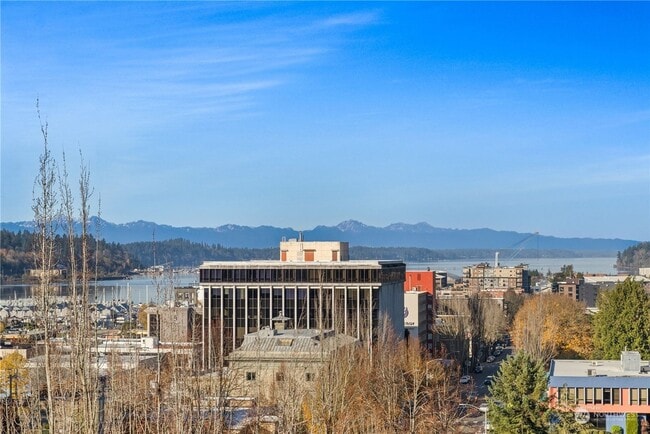 Building Photo - Top Floor Condo for rent!