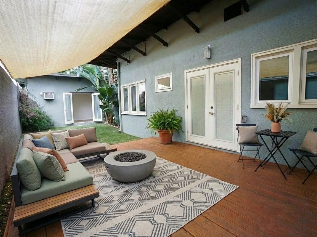 Building Photo - 6053 Selma Ave