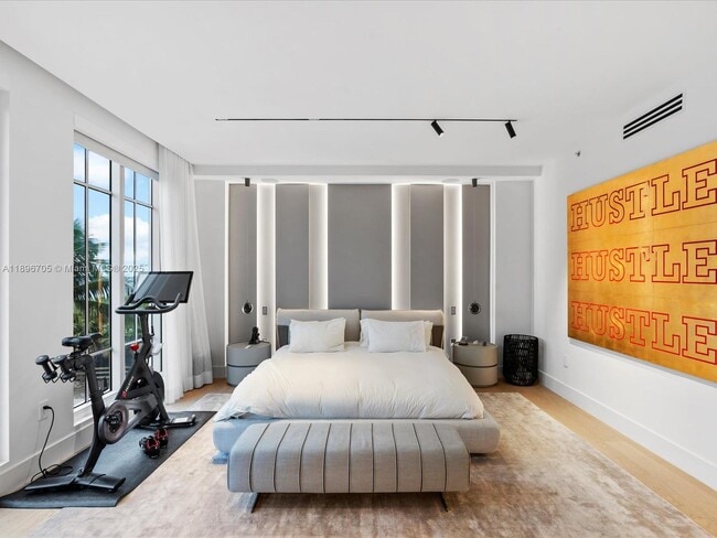 Building Photo - 3501 N Ocean Dr