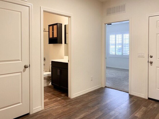 Building Photo - 4590 W Foldwing Dr