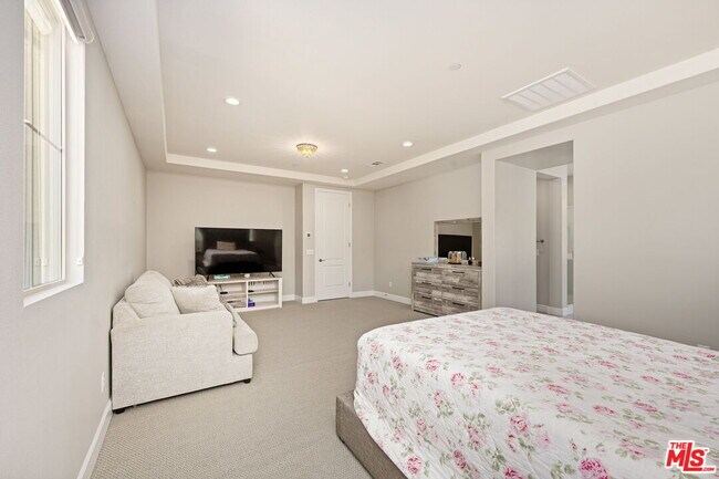 Building Photo - 24236 W Stone Bend Ln