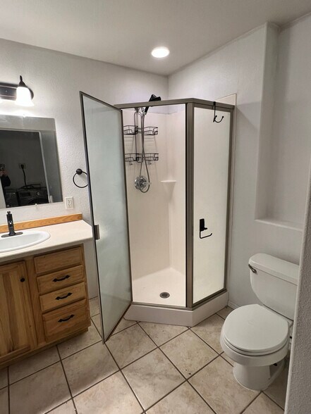 Building Photo - 264 Hawk Rd