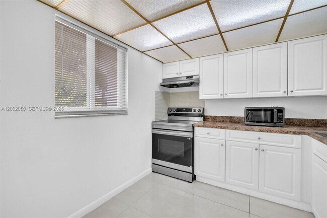 Building Photo - 8103 Camino Real