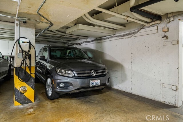 Building Photo - 3407 Huxley St