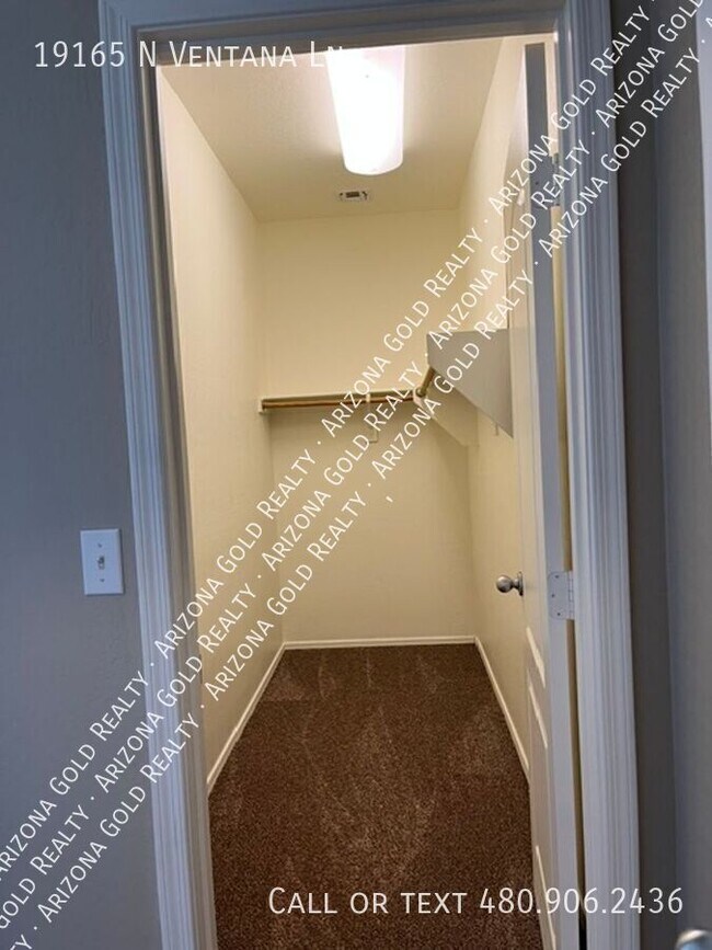 Building Photo - 19165 N Ventana Ln