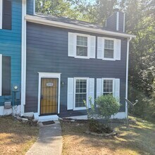 Building Photo - 195 Springdale Ct