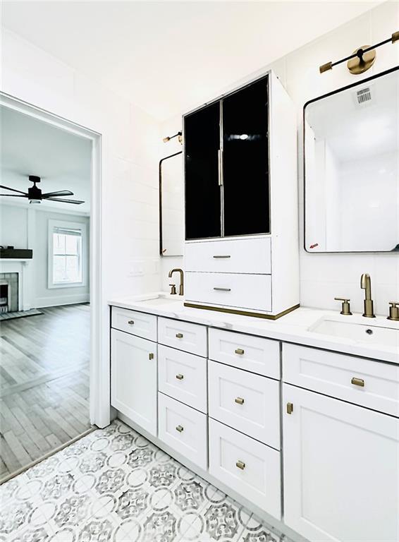 Building Photo - 38 Delmont Dr NE