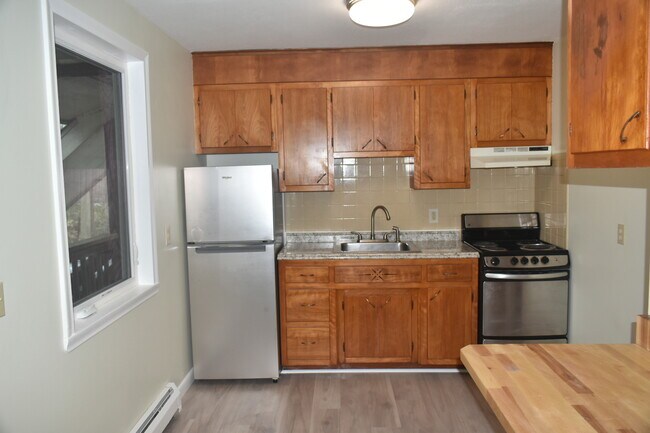 Building Photo - 1550 CT-12