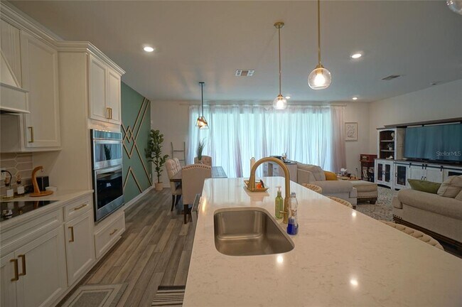 Building Photo - 12905 Brookside Moss Dr