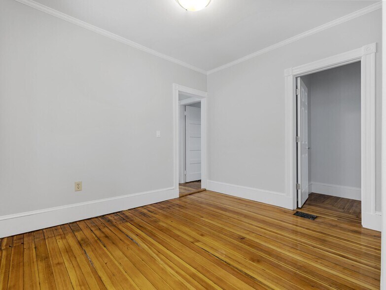 Building Photo - 59 Hawthorne St