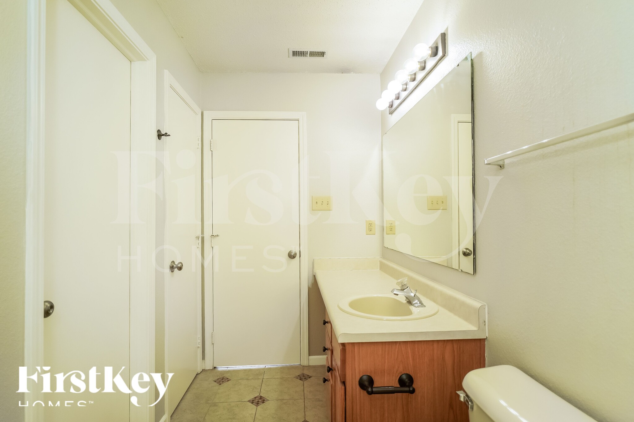 Building Photo - 339 Winterset Way