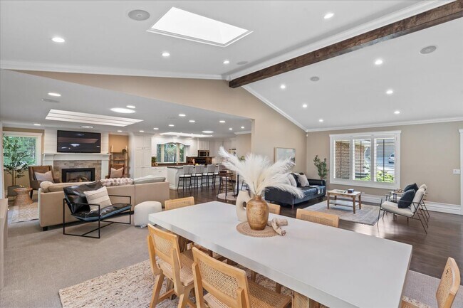 Building Photo - 8022 Deer Creek Rd