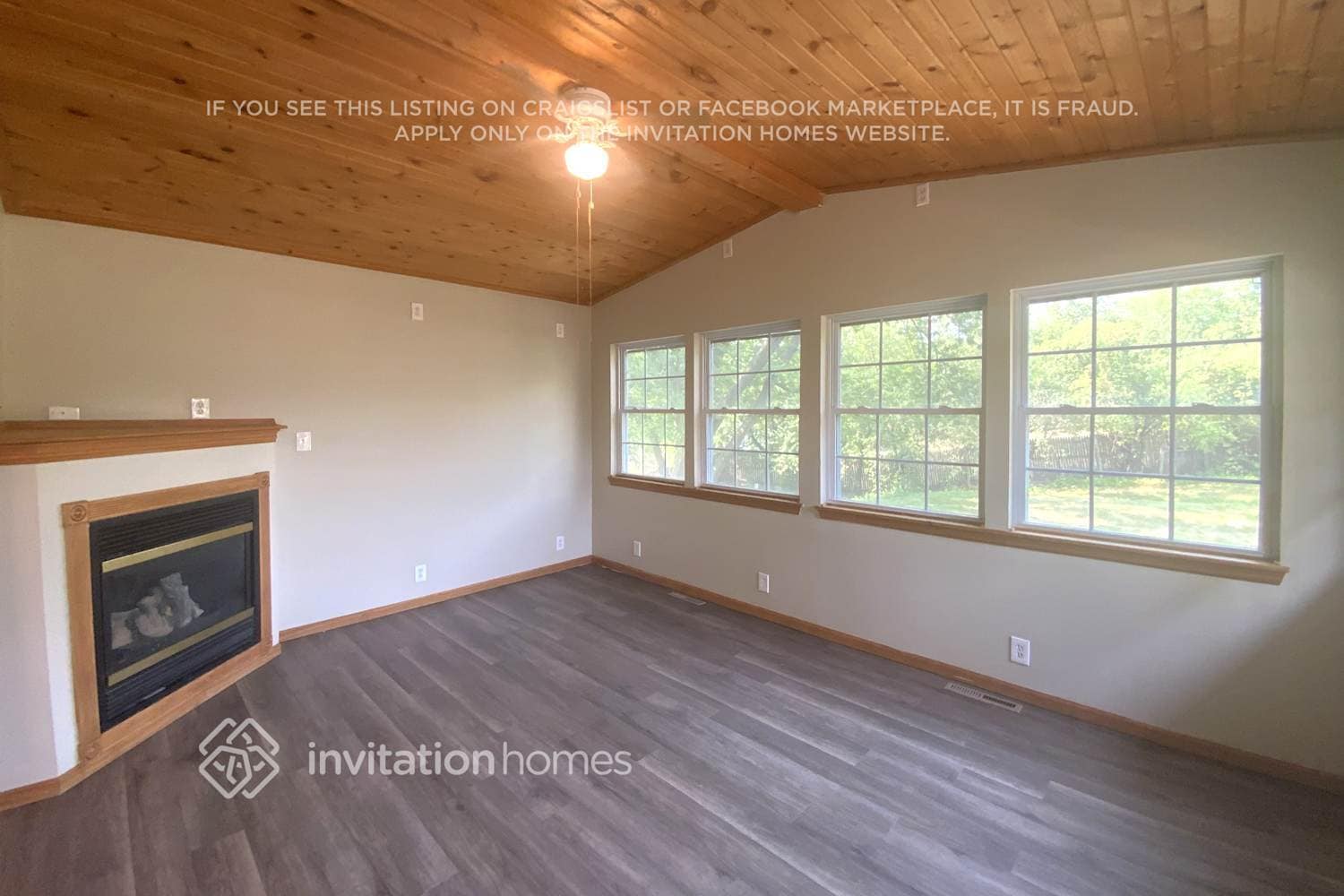 Building Photo - 1716 Lamplight Dr