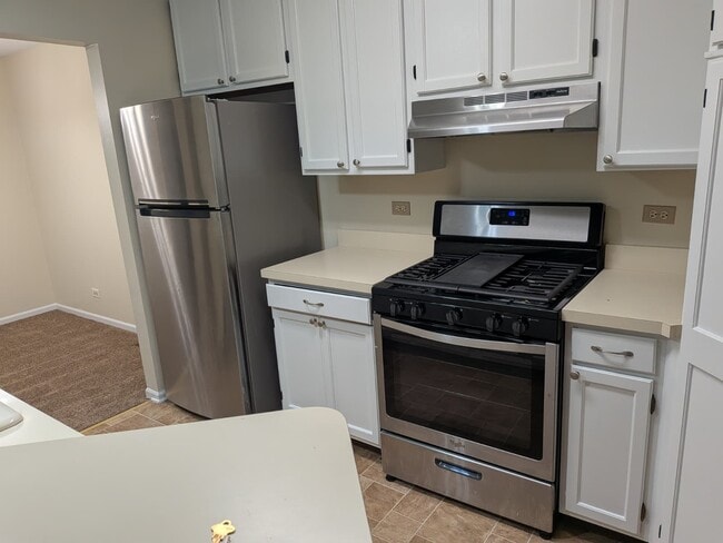 Building Photo - 5S455 Scots Dr