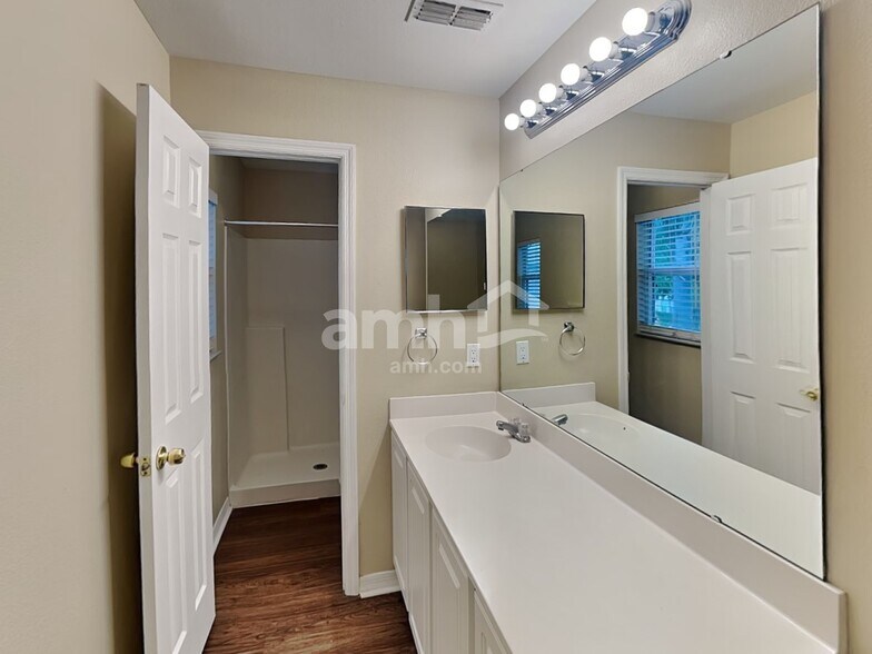 Building Photo - 3275 Hunters Chase Loop