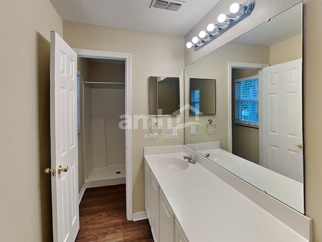 Building Photo - 3275 Hunters Chase Loop