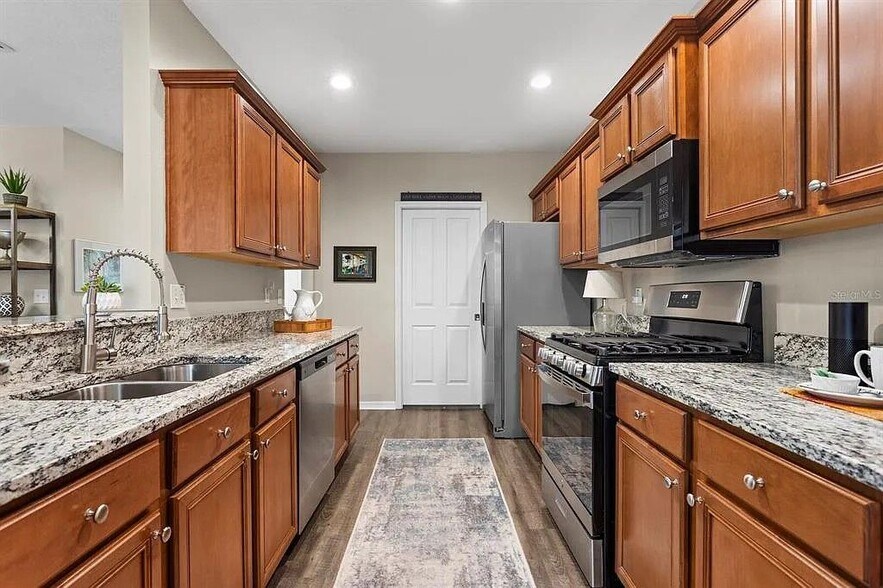 Building Photo - 11522 Fountainhead Dr