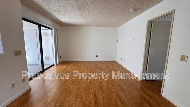 Building Photo - 10935 Summerdale Way
