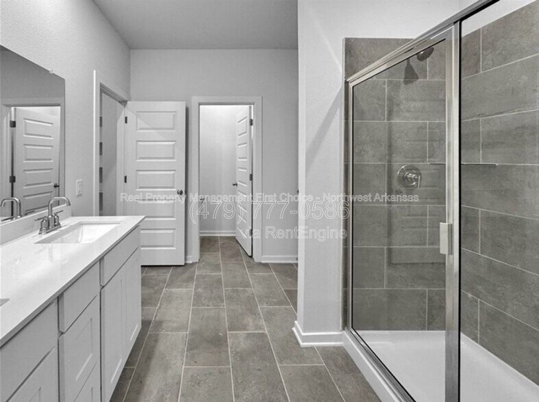 Building Photo - 4801 W Triangle St