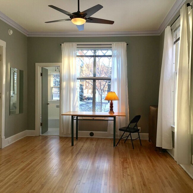 Building Photo - 2828 Humboldt Ave S