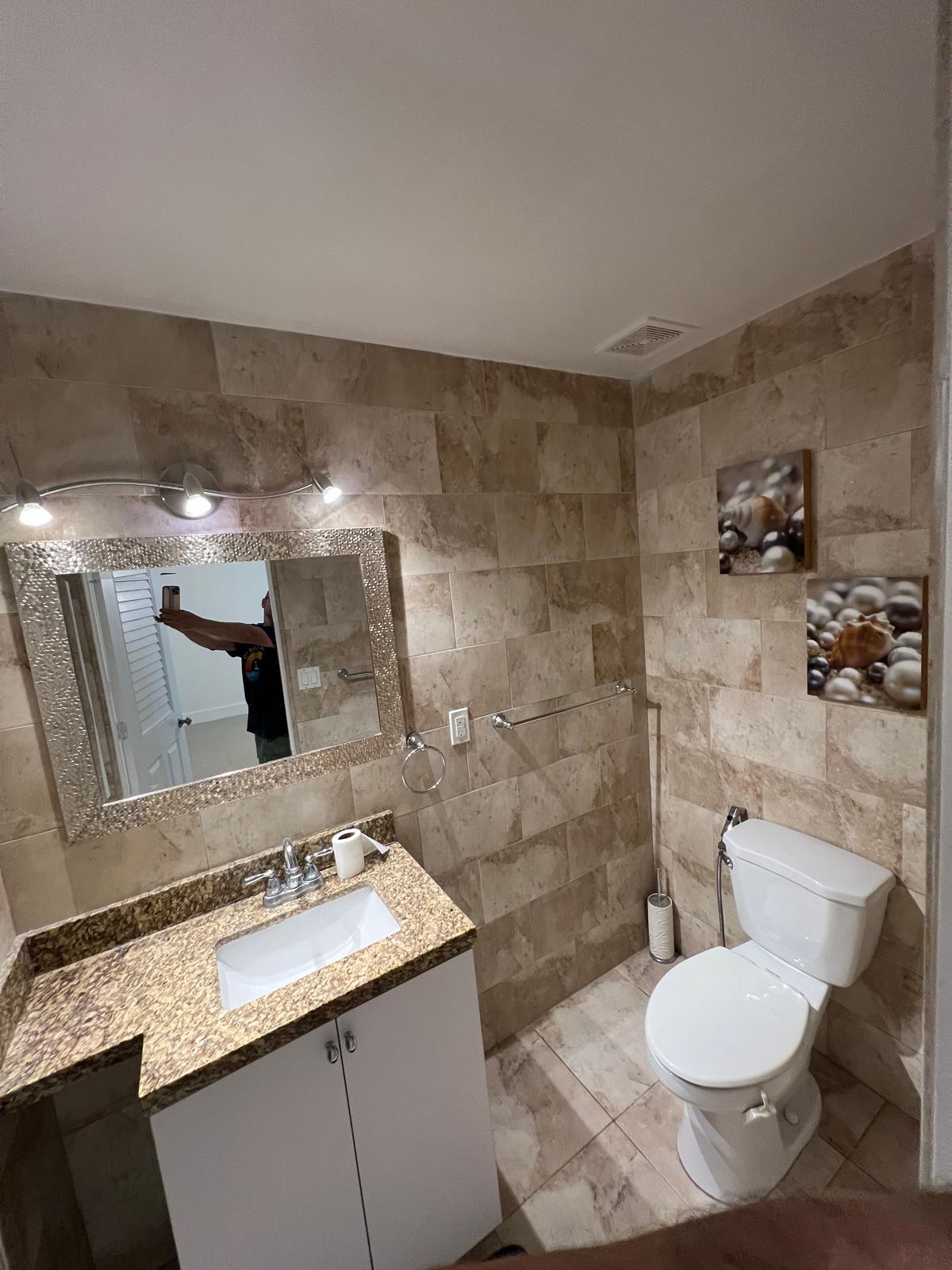 Building Photo - 1060 SW 111th Way