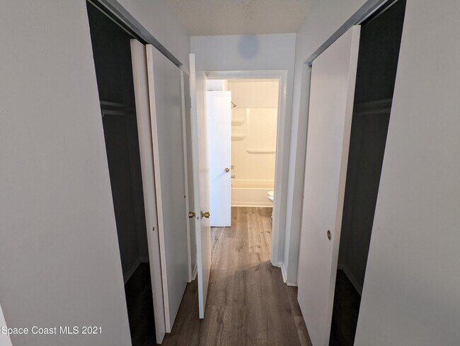 Building Photo - 1681 Owl Ln