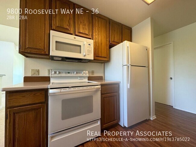Building Photo - 9800 Roosevelt Way NE