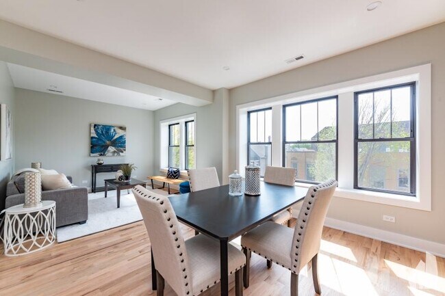 Building Photo - 2 bedroom in Chicago IL 60647