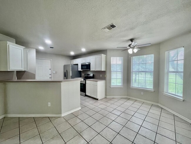 Building Photo - Comfort & Charm in Castle Forest - Reduced Deposit for Qualified Applicants!